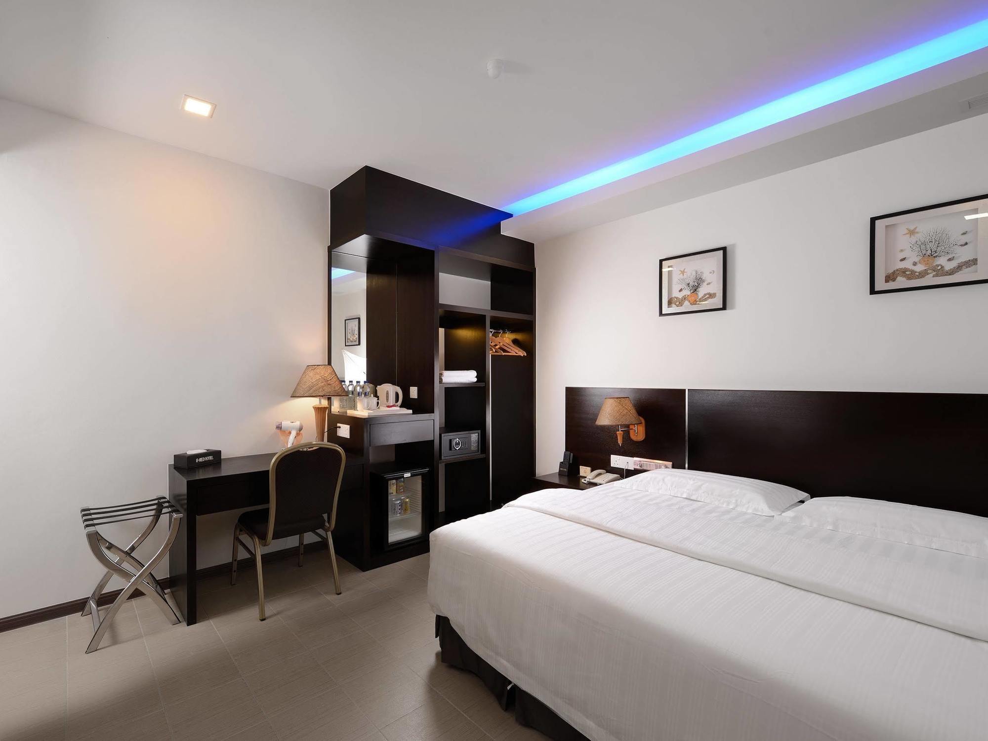 E-Red Hotel Bandar Perda Bukit Mertajam Exteriér fotografie